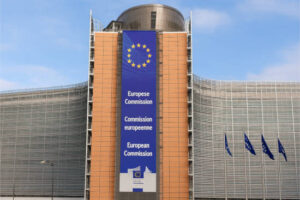 Bruselas amplía a 144 M€ el escudo de ayudas a agricultores y pescadores españoles