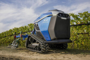 Nueva serie de robots autónomos R4 de New Holland para cultivos especializados